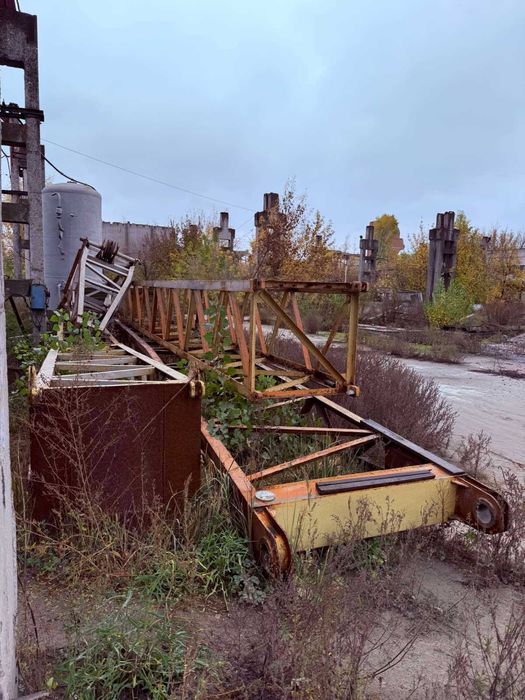 Продам стрелы на кран МКГ-25БР