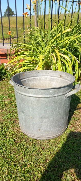 Duży cynkowany garnek donica do dekoracji