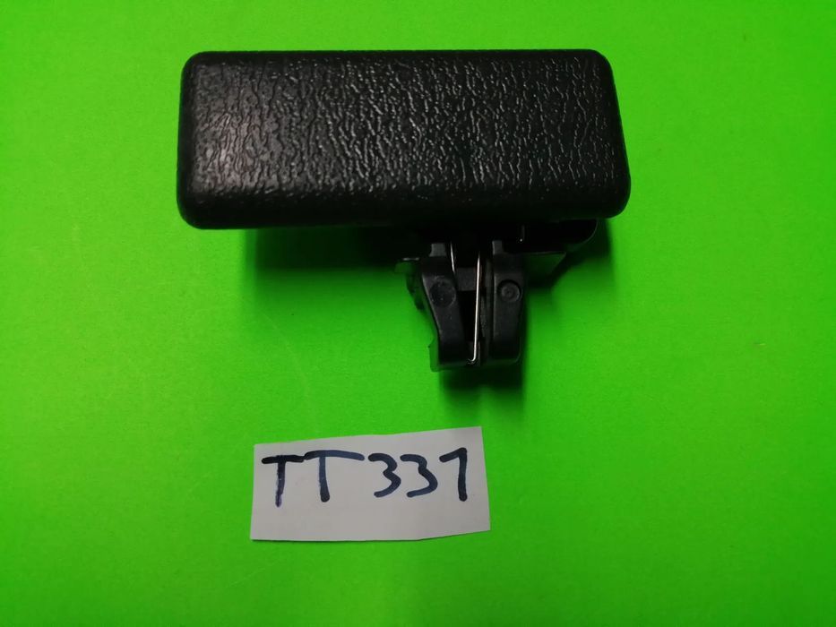 Fecho do porta luvas Toyota Hilux LN145 (NOVO)
