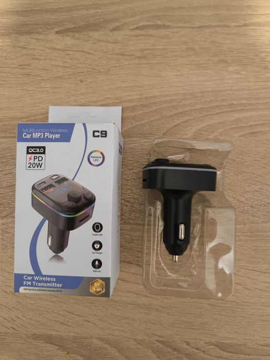 Transmiter Bluetooth FM samochodowy | 2× USB + USB-C