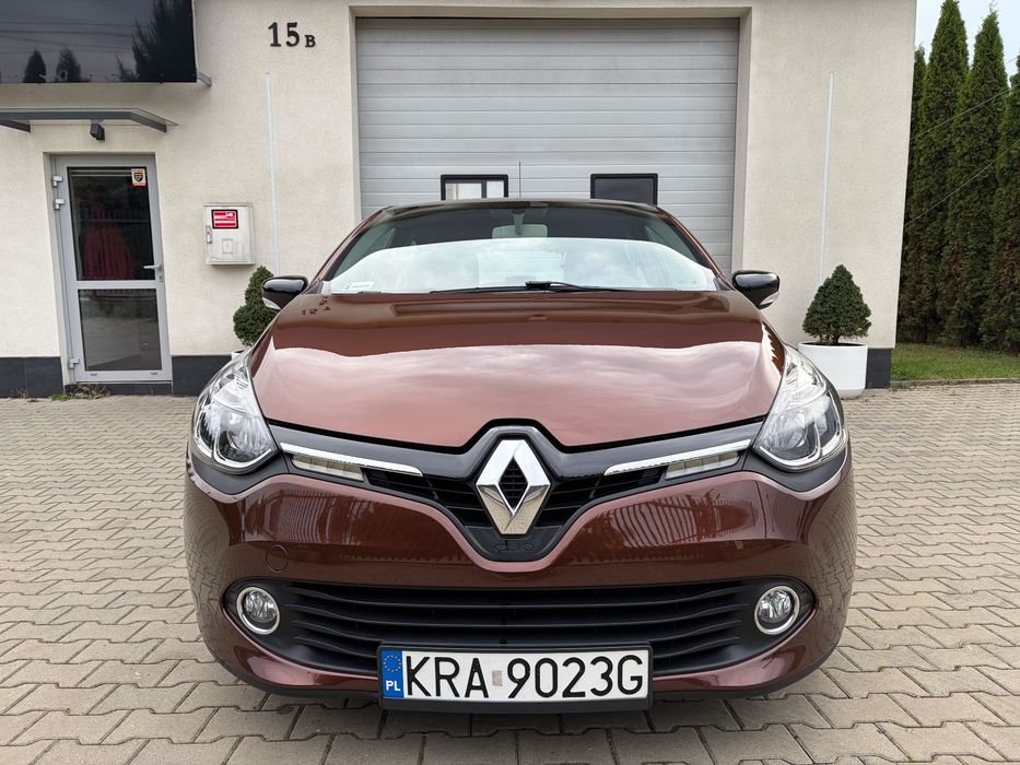 Renault Clio Salon Polska , Bezwypadkowy