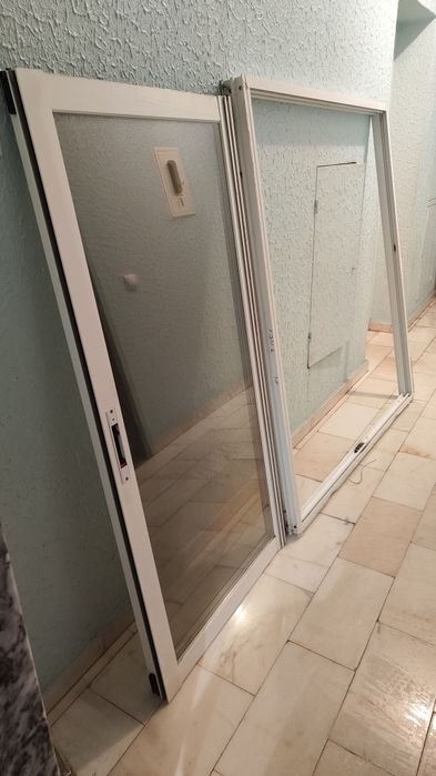 Janela de alumínio com vidro duplo