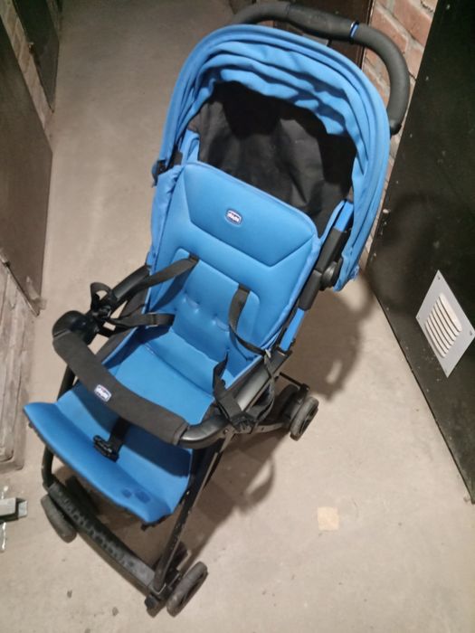 Детская прогулочная коляска.