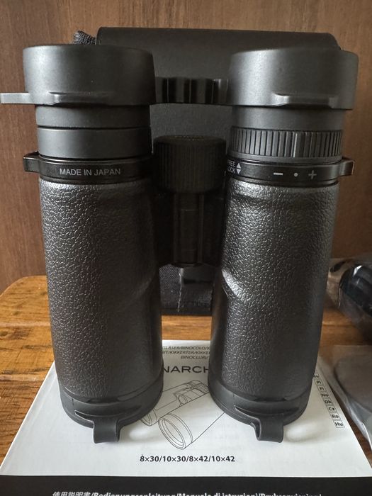 Бінокль Nikon HG 10-42