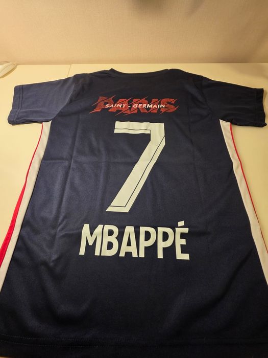 Equipamentos de futebol de treino (PSG e Roma)