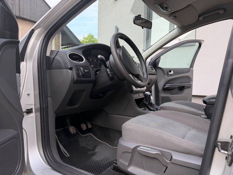 Ford focus 2 2006р гарний стан