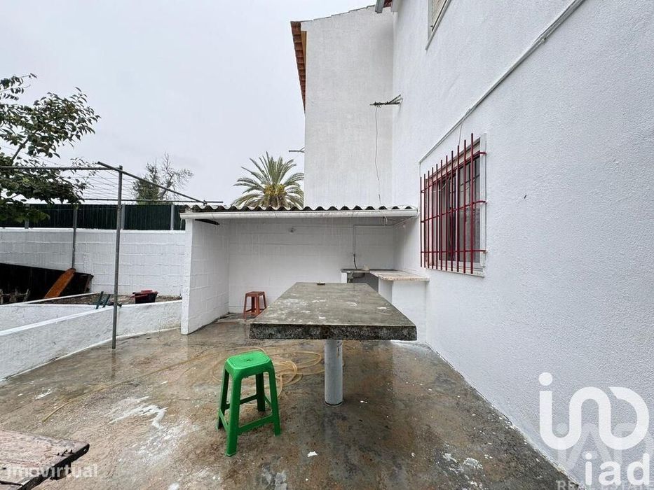 Prédio em Assumar de 86 m2