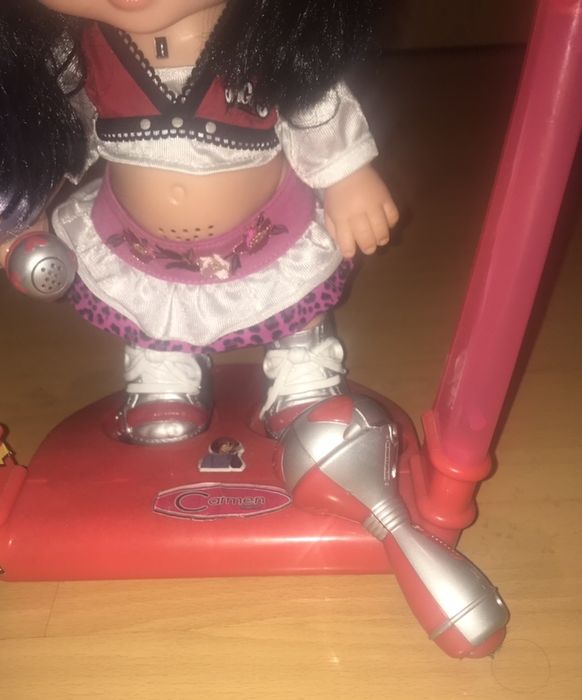 Boneca Jaggets com microfone