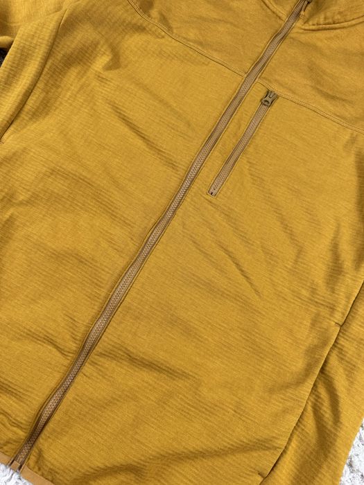 Чоловіча флісова спортивна кофта uniqlo гірчична з кишенями для активного відпочинку