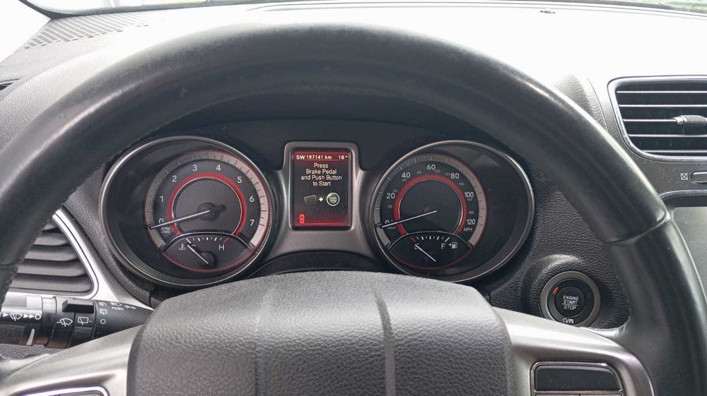 Продаю власний автомобіль Dodge Journey  у топовій комплектації Crossroad