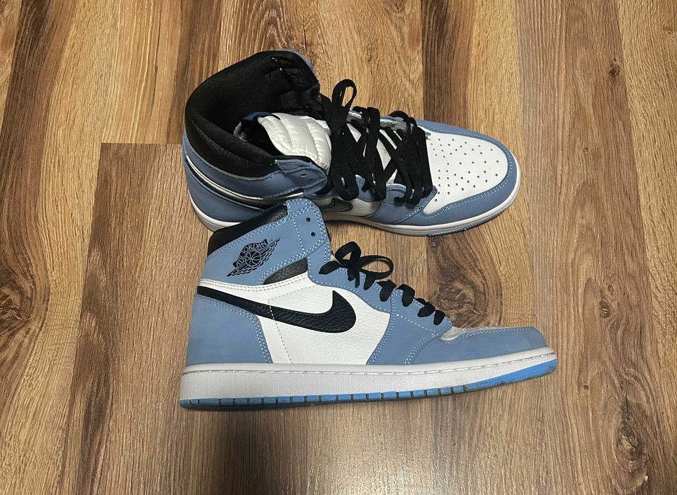 Nike Air Jordan 1 UNC