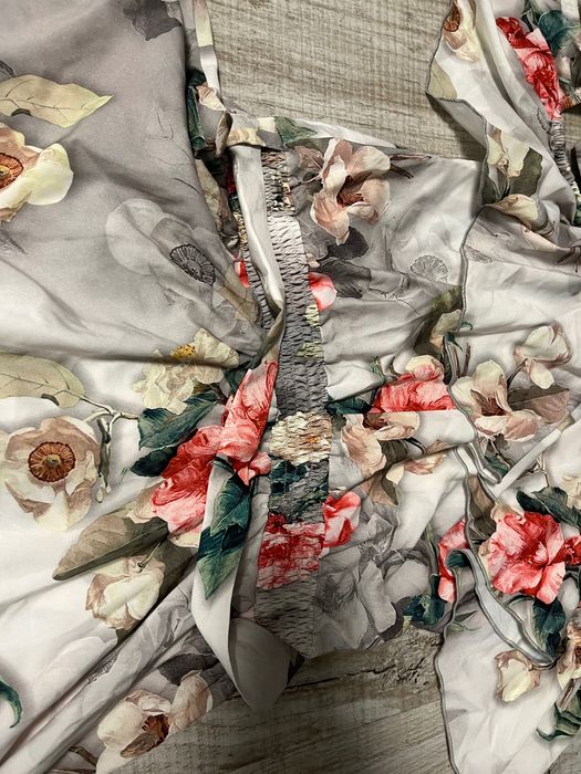 Святковий жіночий сарафан