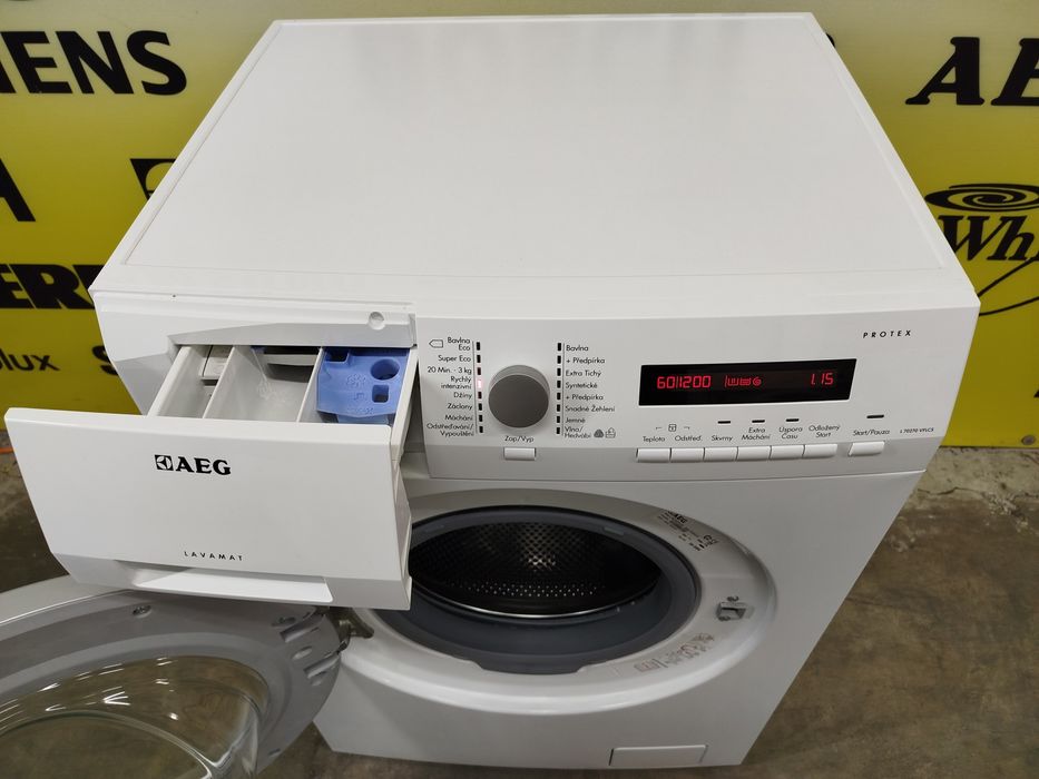 Пральна машина фірми AEG, модель L70270VFLCS
