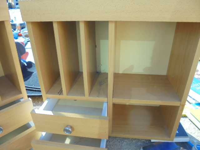 vendo does armários para colocar cds ou dvds 17 cada um