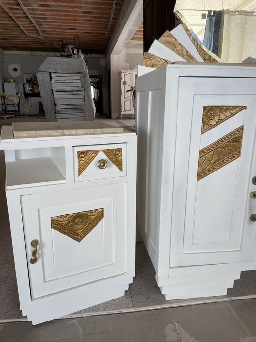 OPORTUNIDADE Pechiché e Mesas de Cabeceira