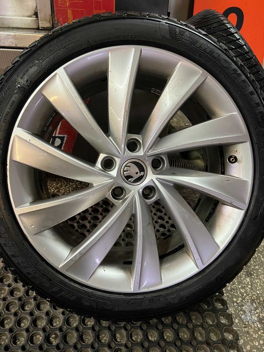 Шини зимові Michelin Pilot Alpin PA5 235/45 R18 98V: 1 400 грн ...