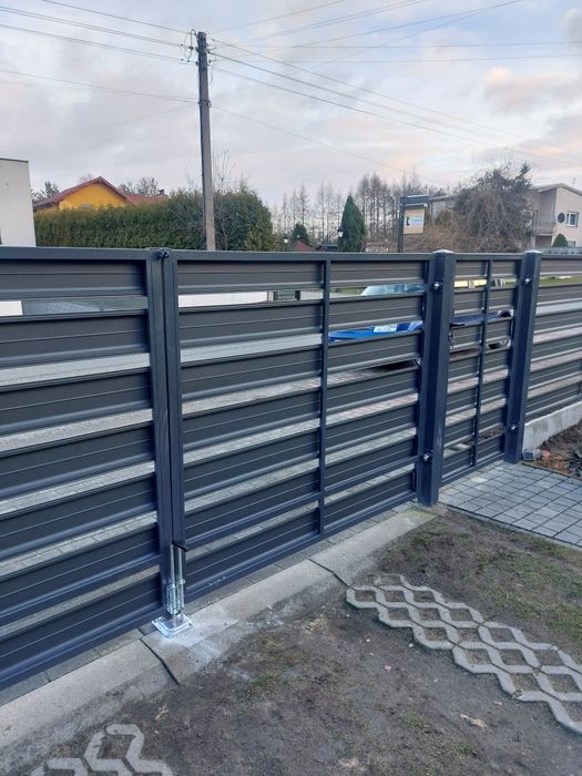 Sztacheta metalowa- producent  panele poziome