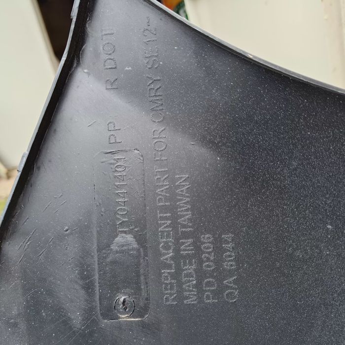 Передний бампер для Toyota Camry 50