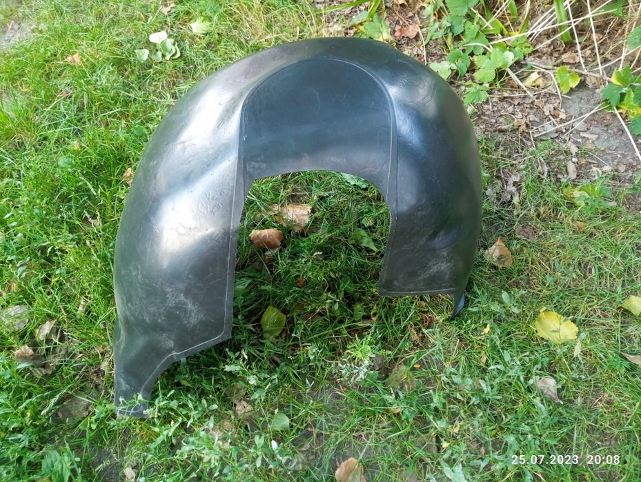 Передний левый подкрылок Geely MK