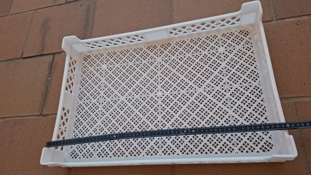 Lote de caixas alimentares 60×40 cm para padaria/pastelaria. Empilháveis, em excelente estado. Venda em conjunto ou à unidade.