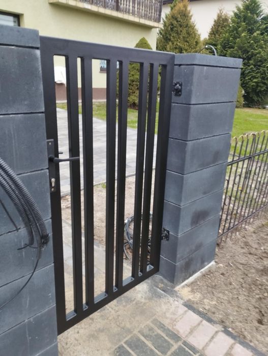 Brama wjazdowa, płot, ogrodzenie, płot grzebieniowy, płot panelowy