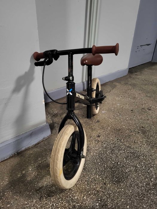 Rowerek biegowy B'Twin Run Ride 520 Cruiser Czarny