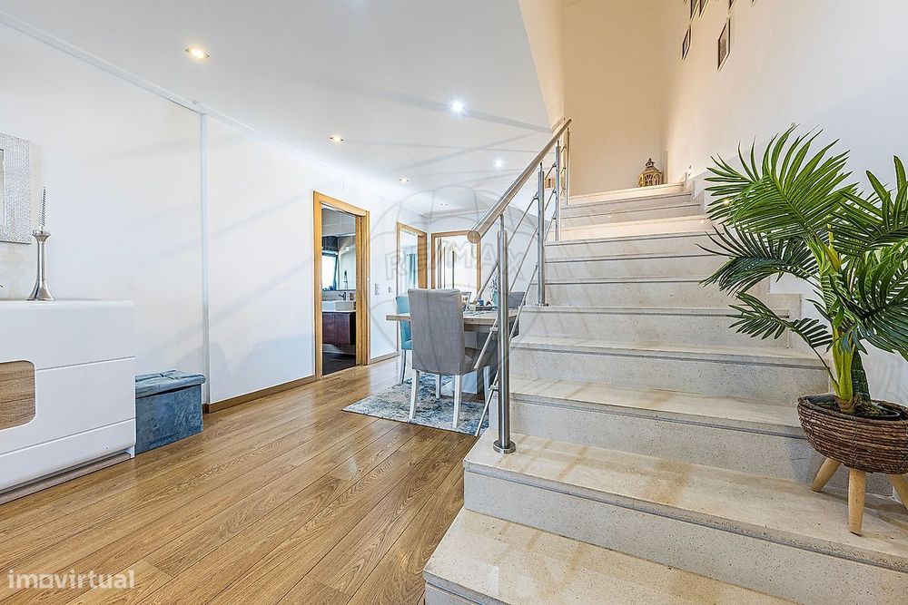 Duplex T4 para venda