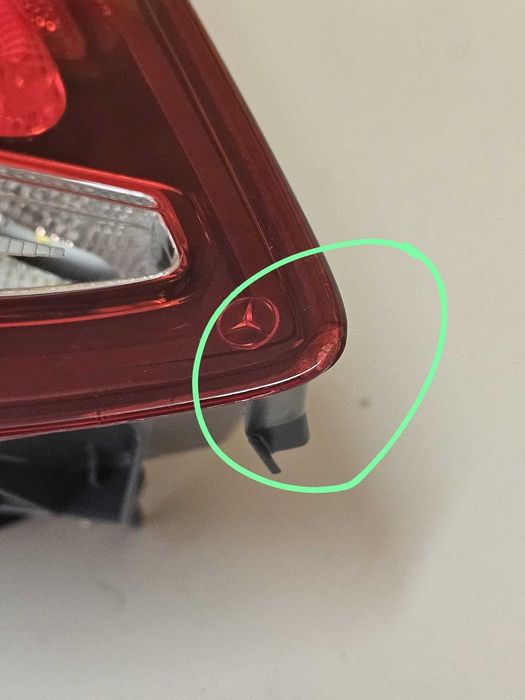 Farolim Esquerdo Led Mercedes-Benz C (W205) | 130454