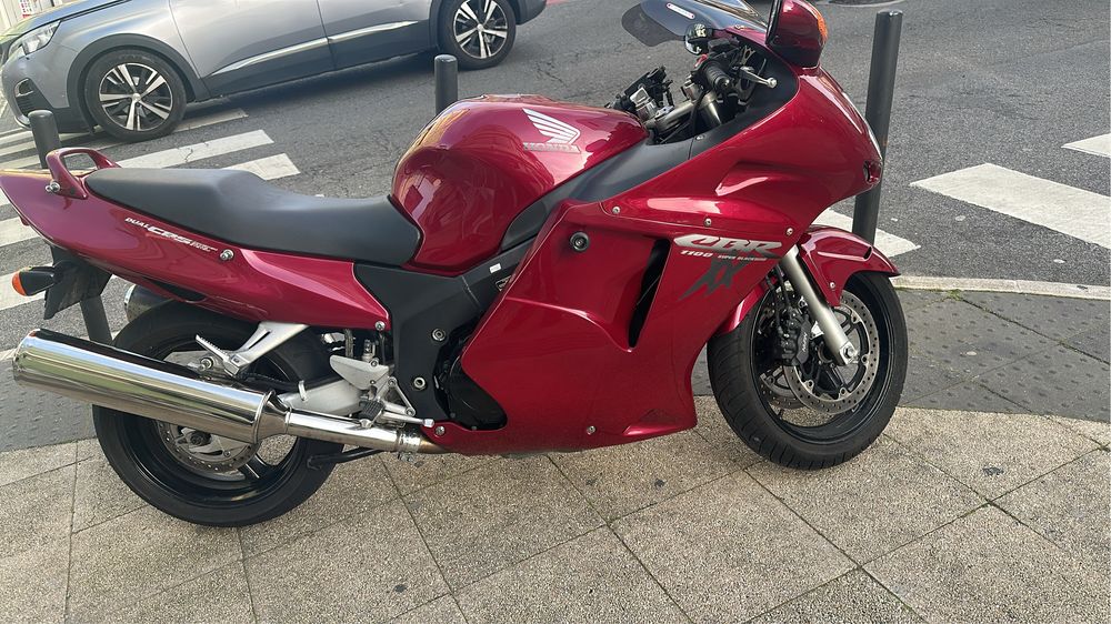 Honda cbr  1100 xx