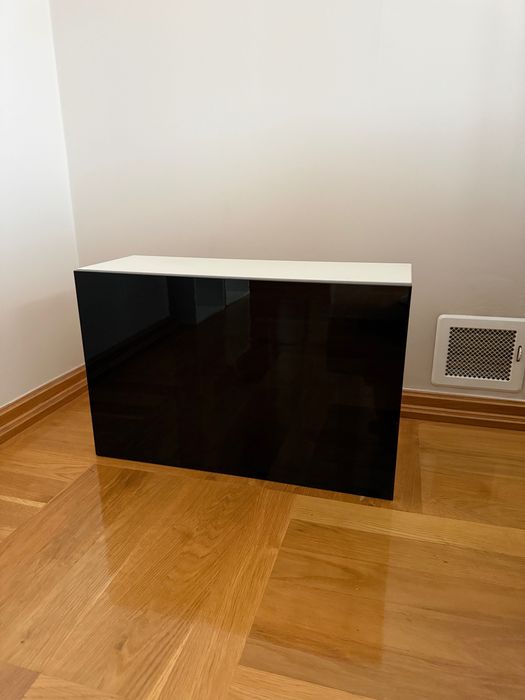Szafka ścienna, wisząca IKEA zamykana biało-czarna