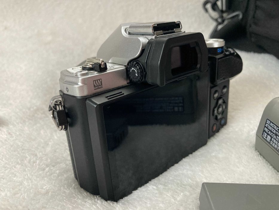 Olympus OM-D E-M10 Mark III + Olympus M.ZUIKO DIGITAL 14-42 mm