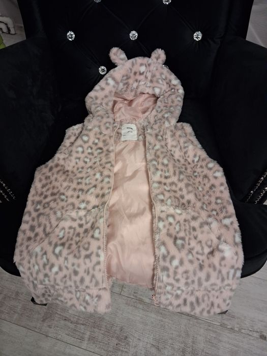 Bezrękawnik z kapturem Sinsay 140, stan bdb