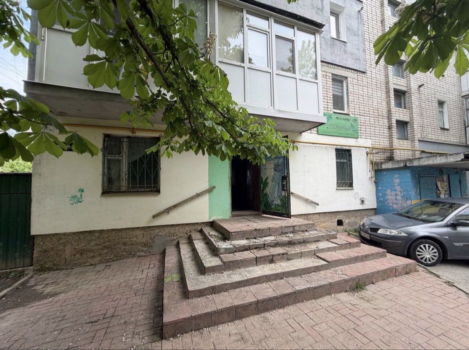 Продам Приміщення.вул.Жадова