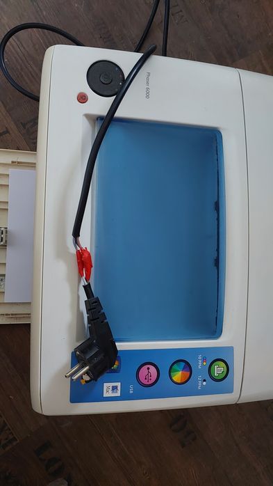 Продам принтер кольоровий Xerox Phaser 6000