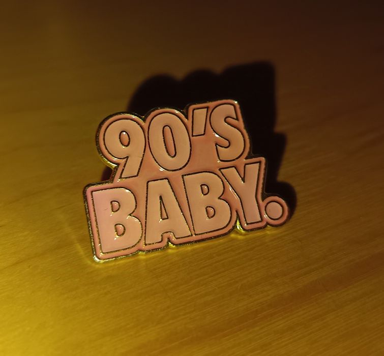 PIN decorativo 90's