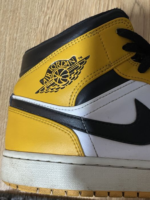 Nike Jordan Mid 1