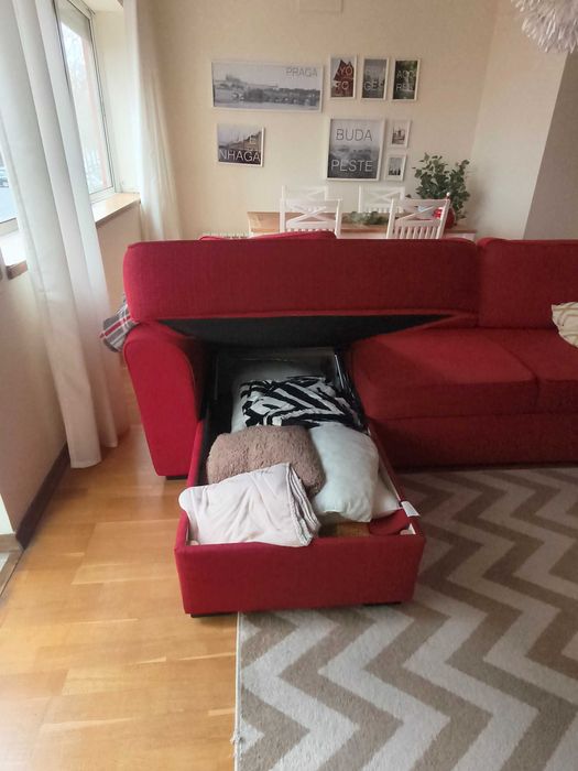 Sofá cama Conforama vermelho