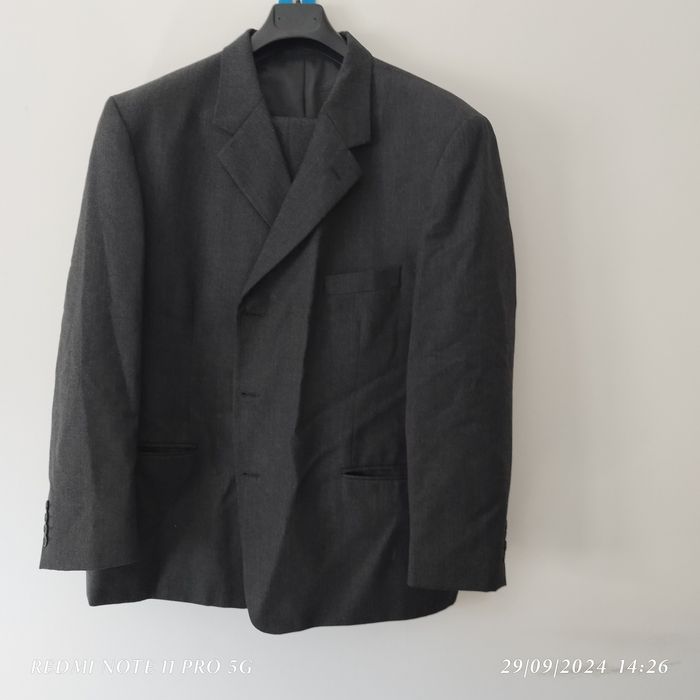 Fatos de homem plus size ( blazer e calça) 85 € cada 85 € cada