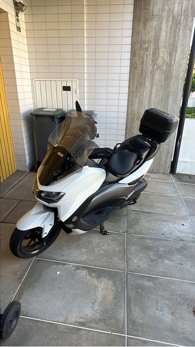 Nmax 125 de 2023 com 30mil km