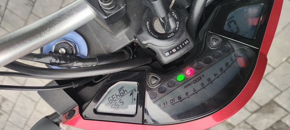 Honda cb 1000r extreme transport