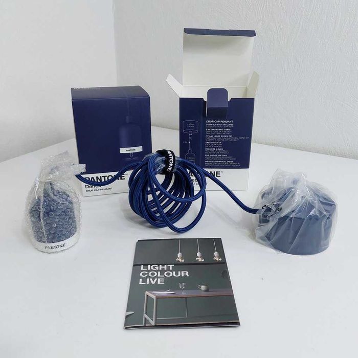 Candeeiro Pantone Deneb Azul