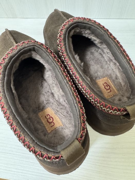 Взуття жіноче Ugg  TAZZ