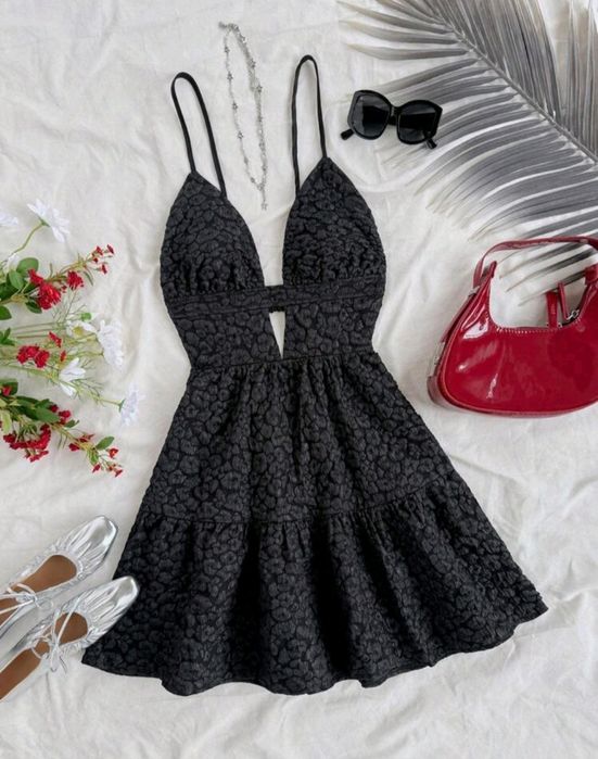 Nowa seksowna sukienka z odkrytymi plecami xs shein plecami  xs shein