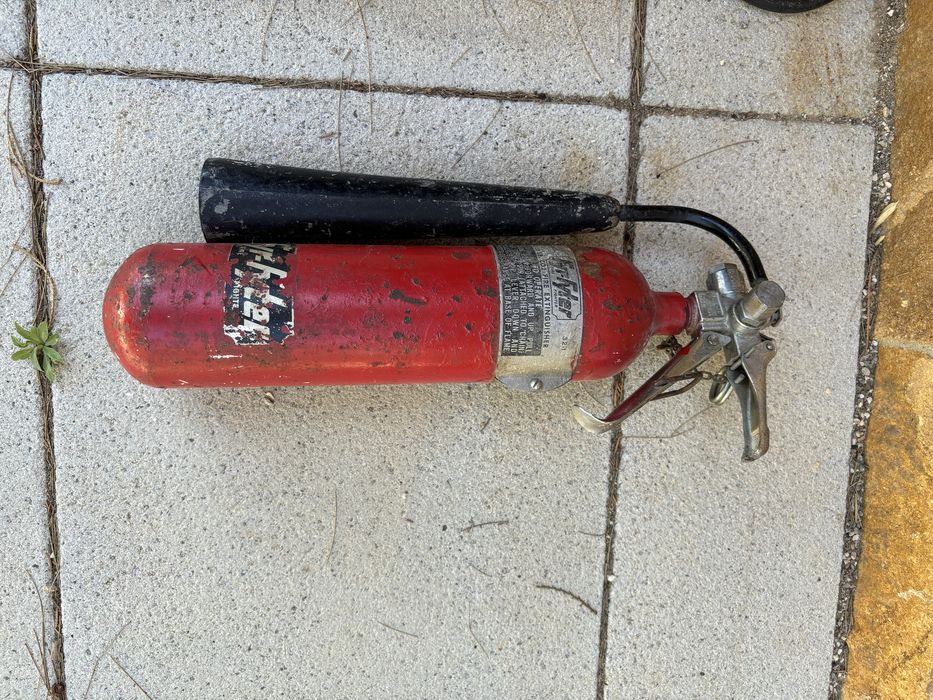 Extintor antigo - Peça UNICA e ORIGINAL!!