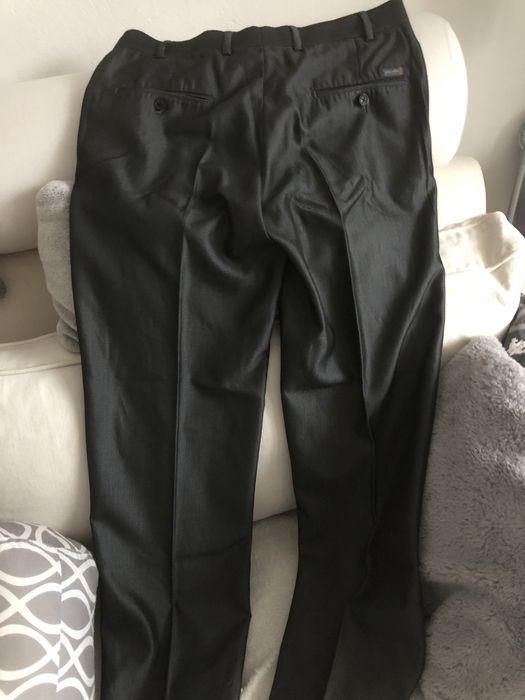 Spodnie garniturowe z polyskiem John Noble