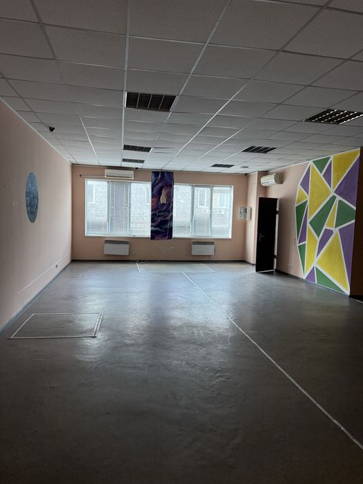 Оренда офісу від власника!!! 82 метри 5 хвилин метро Почайна - Більше