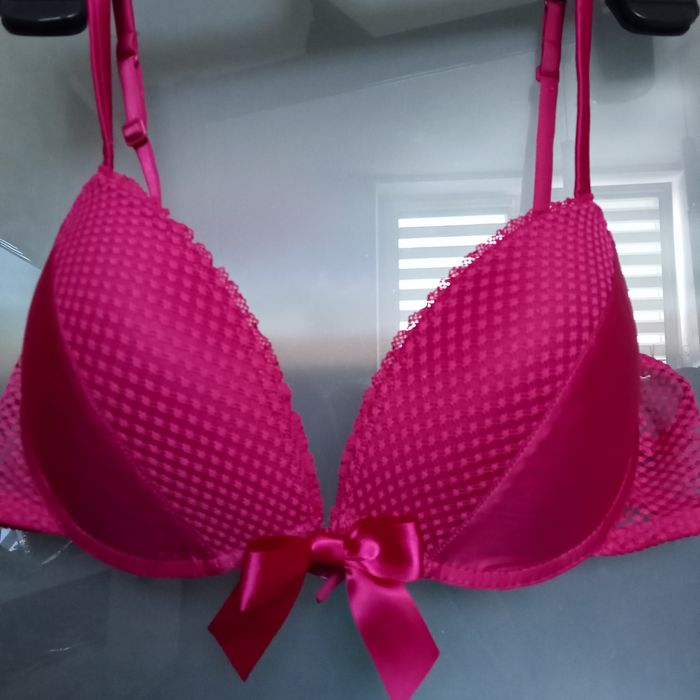 Biustonosz push up, różowy Intimissimi 90B