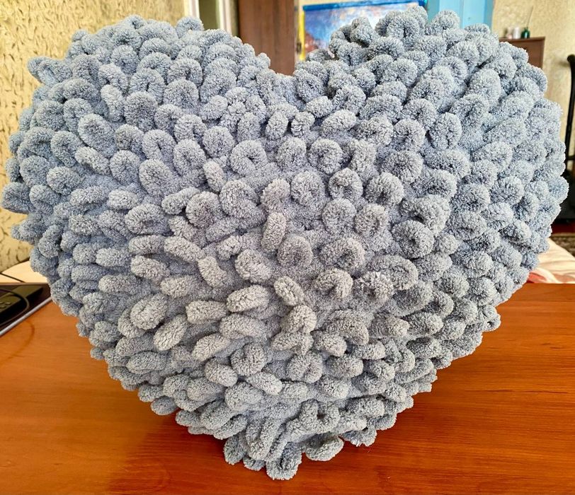 Подушка сердечком, подарунок