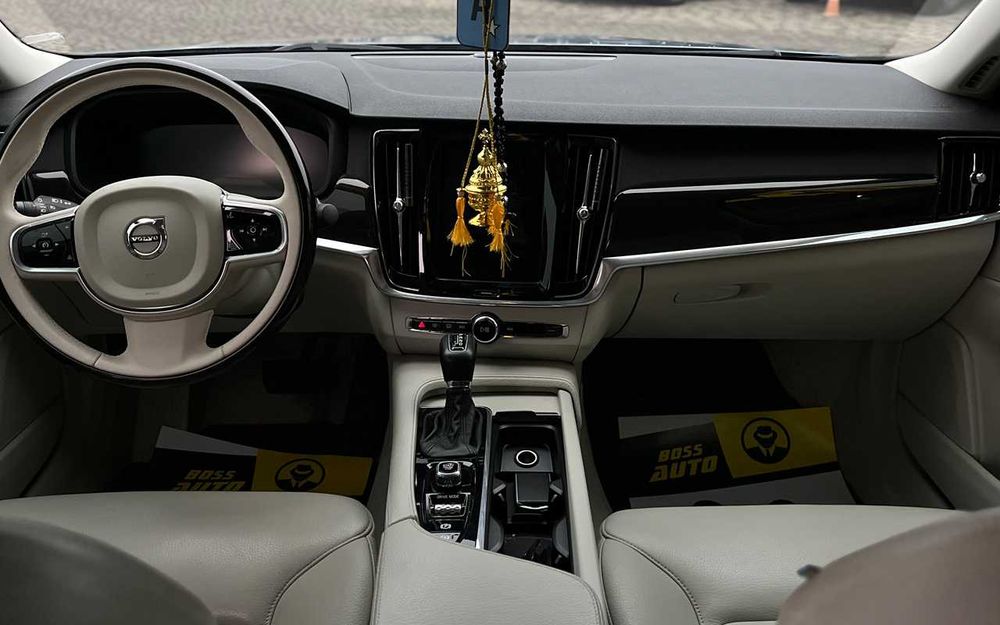 Volvo  S90  2017