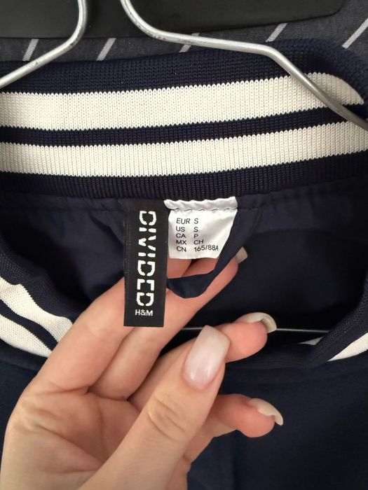 Бомбер H&M — розмір S
